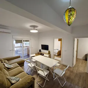 https://alquiler-vacacional-cdiz-capital.hotelsincadiz.net